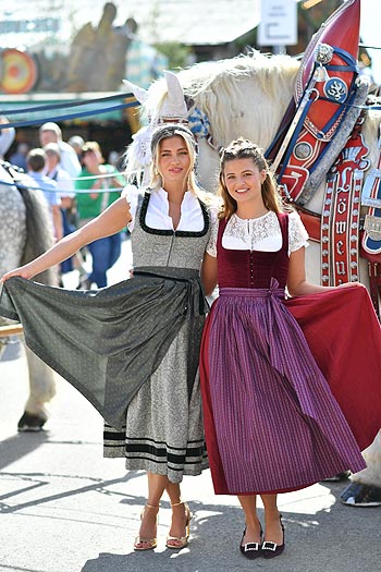 Luna Schweiger, Emma Schweiger, 189. Oktoberfest - Ingolstadt Village Wiesn im Sch&uuml;tzenzelt in M&uuml;nchen am 25.09.2024 / &copy;Foto: BrauerPhotos / Goran Nitschke 